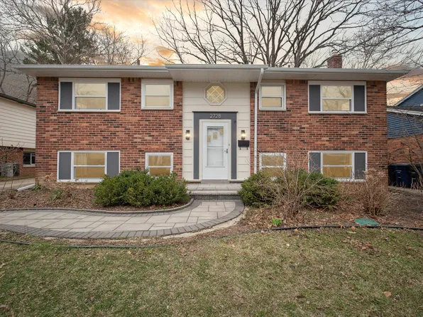 2728 Yost Blvd, Ann Arbor, MI 48104