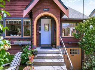 541 Dalton St, Victoria, BC V9A4B1