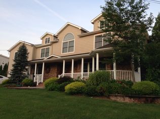 4 Putnam Rd, Howell, NJ 07731