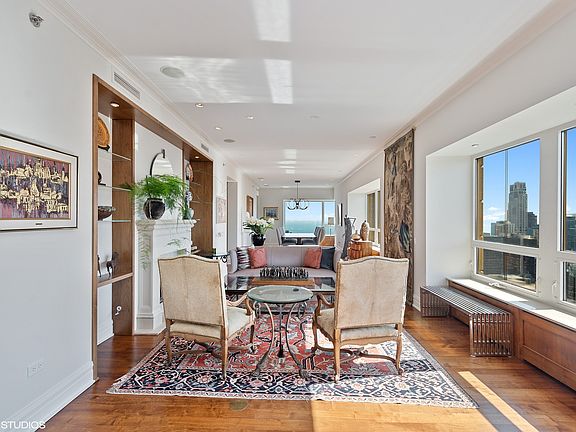 3rd image of 800 N Michigan Ave APT 4702