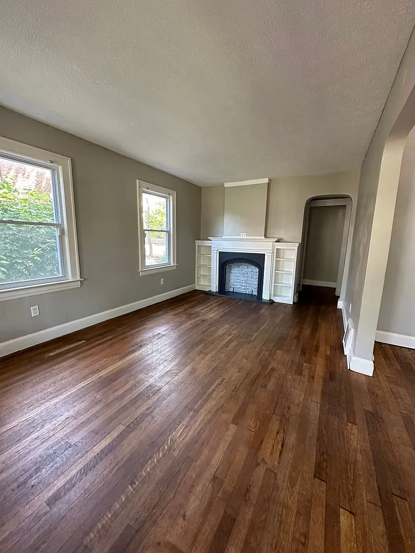 Newly Remodeled 4 Bedroom in Westpark! — Photo 4