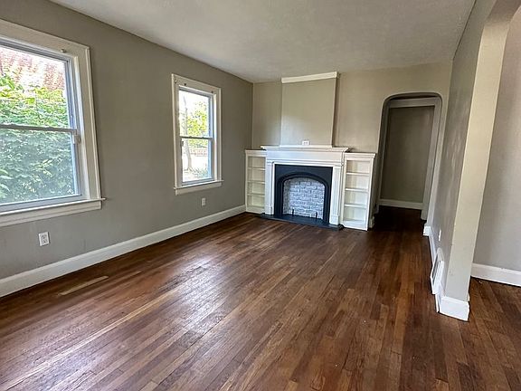 4th image of 3591 W 134th St
