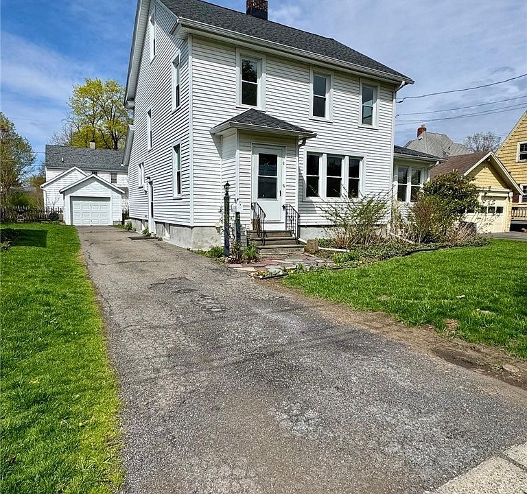 1st image of 2 Bellrose Ave