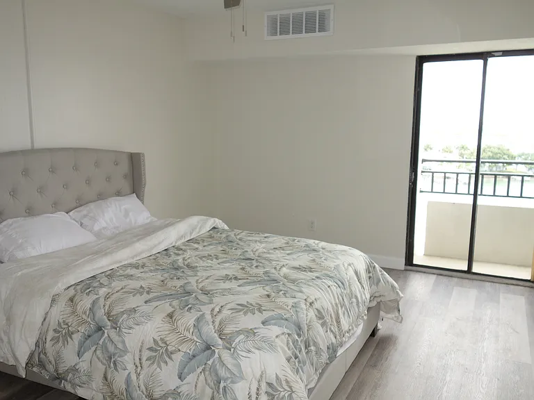 851 Bayway Blvd #905 — Photo 29