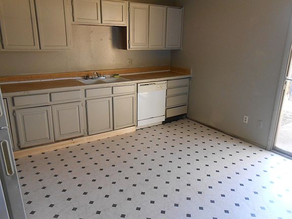 2nd image of 1236 Northcliff Ave