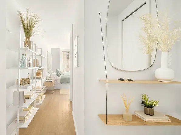 70 West 37th Street image 3 of 26