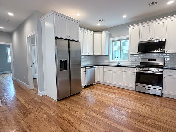 4th image of 29 Serrell Ave #1F
