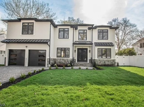 722 Erie Rd, Paramus Boro, NJ 07652