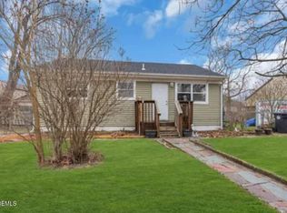 385 Delaware Dr, Brick, NJ 08723