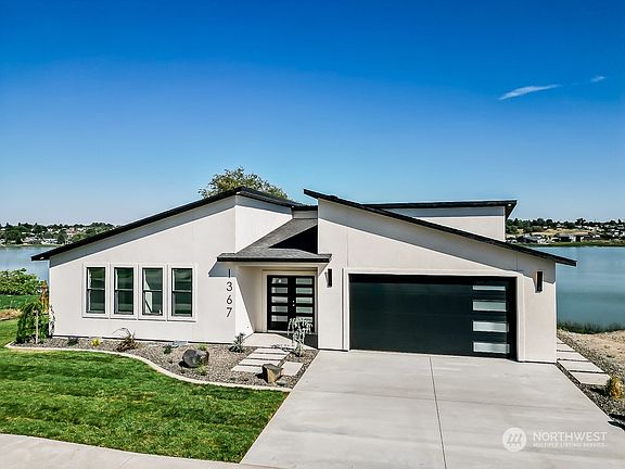 2nd image of 1367 W Lakeside Drive