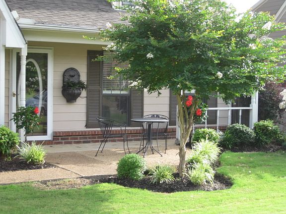 2nd image of 1960 Pecan Meadows Dr