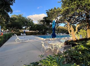 907 Cypress Ter APT 203, Pompano Beach, FL 33069