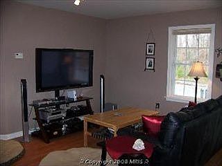 2nd image of 18 Viking Ln