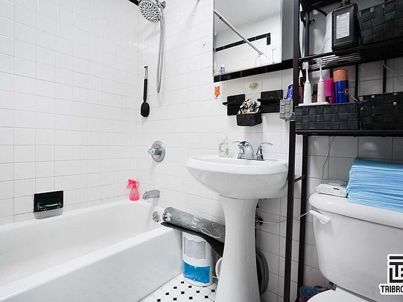 4th image of 1431 York Ave APT 34