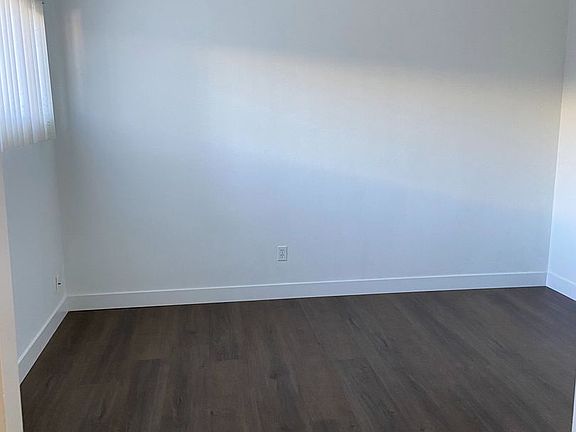 4th image of 25344 Oak St Unit 1