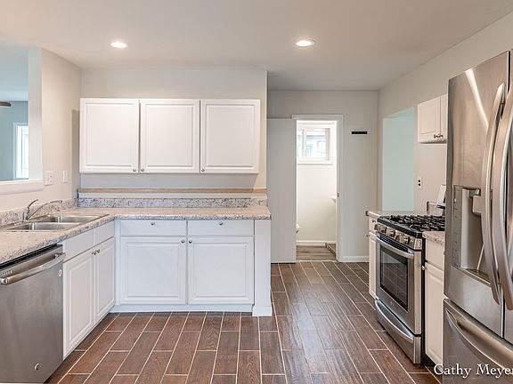 4th image of 21 Orchard Dr