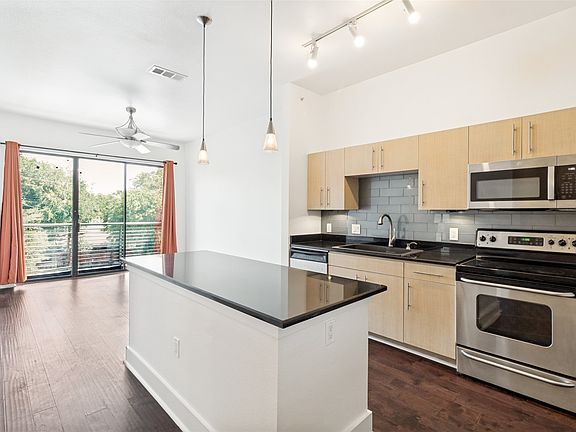 5th image of 4414 Cedar Springs Rd APT 320