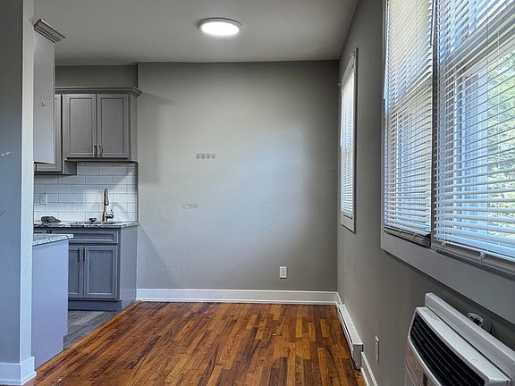 4th image of 239 Hamilton St #5