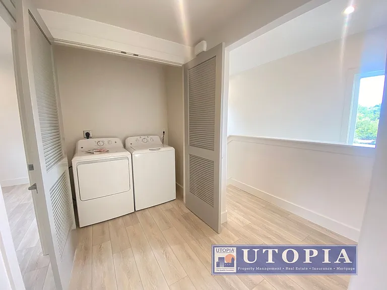 448 May Ave #4 — Photo 23