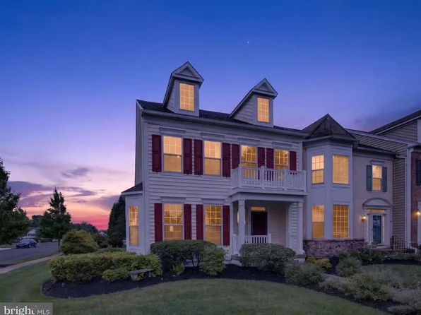 63 Williams Dr, Fountainville, PA 18923