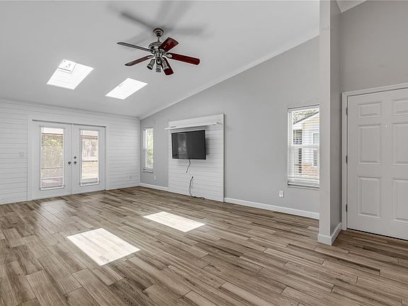 5th image of 240 BOB WHITE COURT #240