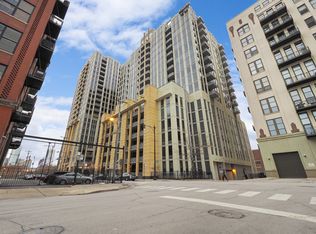 720 N Larrabee St APT 1706, Chicago, IL 60654