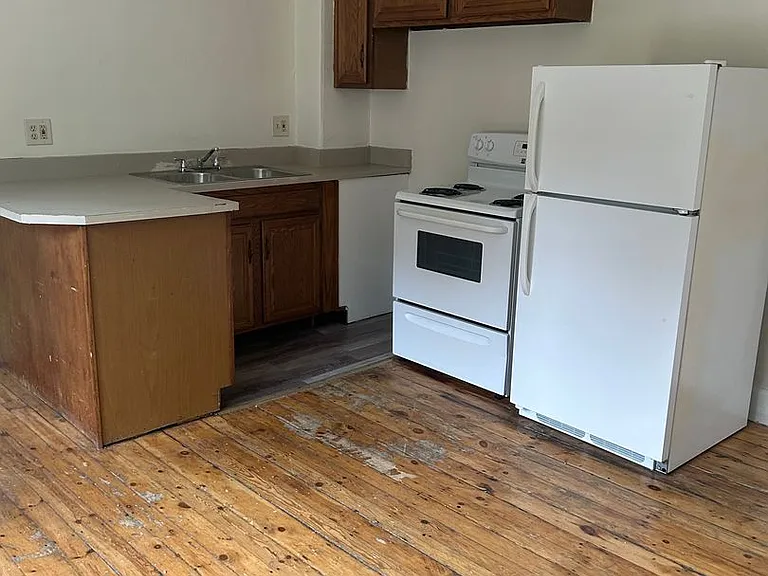 178 Brown St — Photo 11