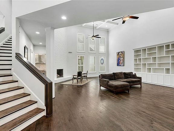 5th image of 12101 Madeleine Cir