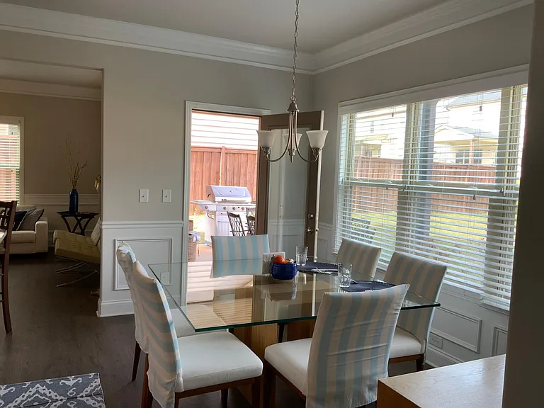 1470 Fort Dr — Photo 16