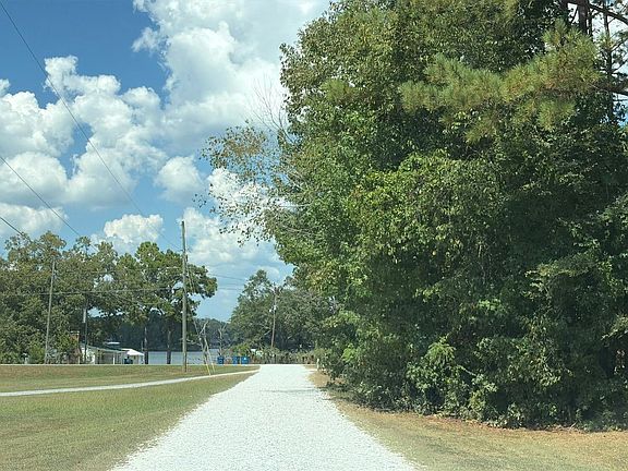 4th image of 1590 Cedar Creek Rd