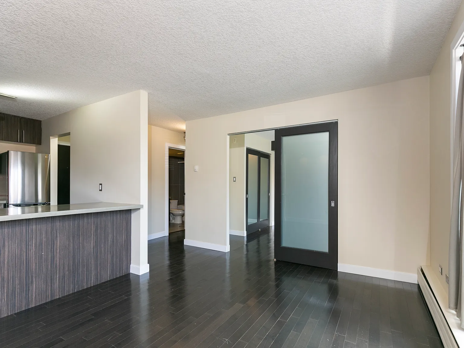 Charming 1-Bedroom in Lower Mount Royal (CIP107) — Photo 4