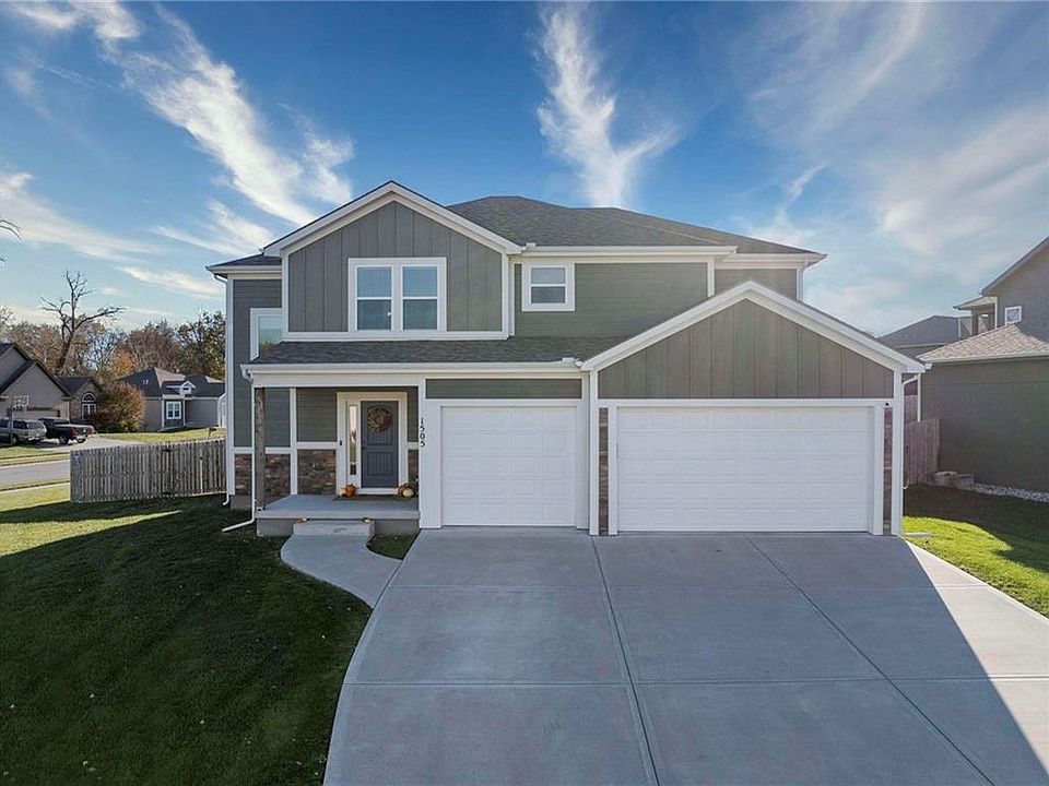 1st image of 1505 NE 183rd St