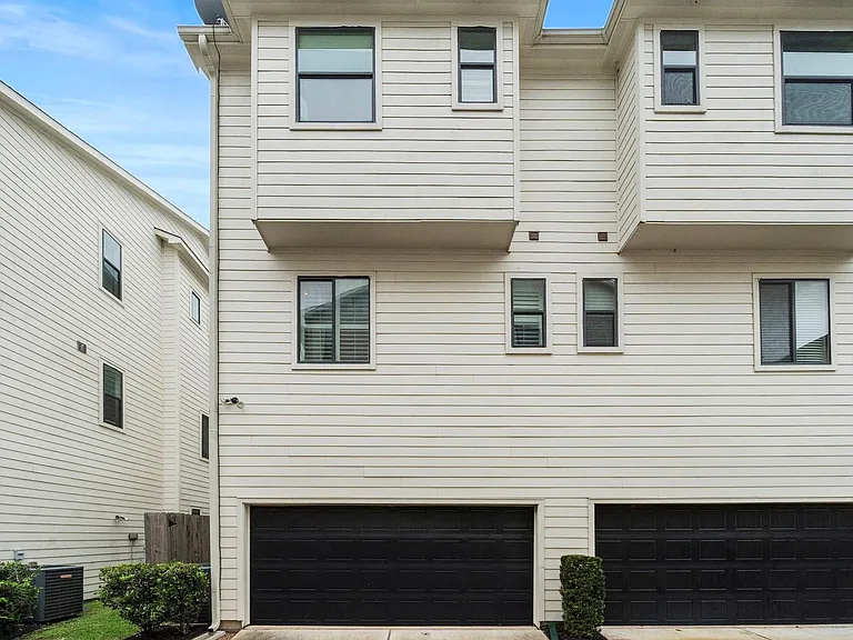 2509 Garrow St #B — Photo 28