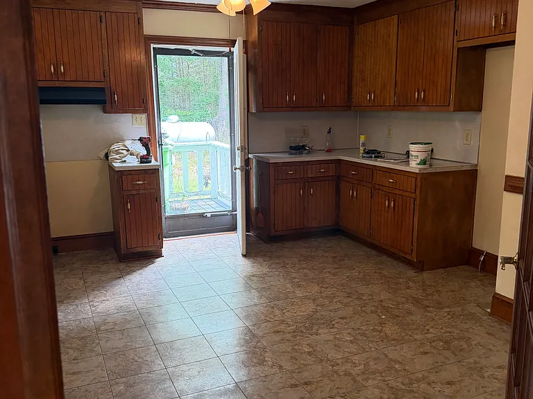 725 Weavers Chapel Rd — Photo 8