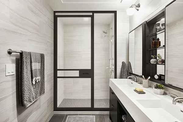Rented by Extell Marketing Group LLC | media 9
