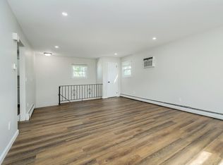 80 Maxwell Ave #2, Oyster Bay, NY 11771