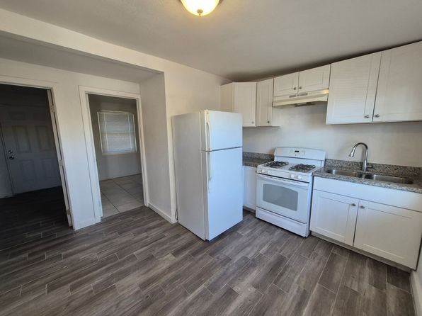 2361 S Walnut Ave APT 5