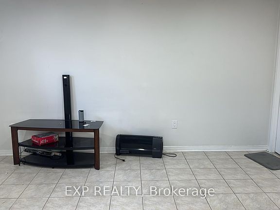 4th image of 99 Rollingwood Dr
