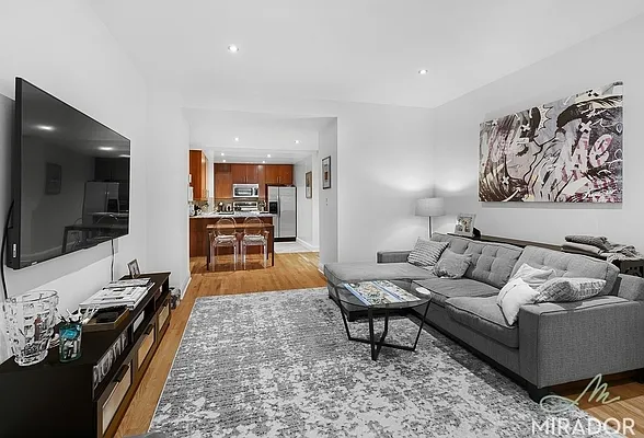 Rented by Mirador Real Estate | media 17