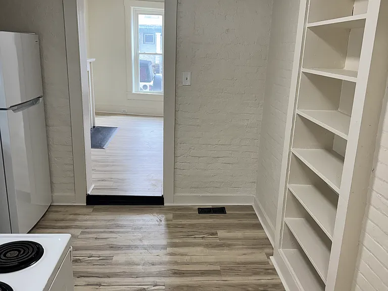 301 N 1st St #303 — Photo 7