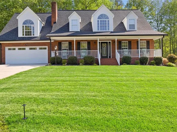 212 Grove Park Ln, Lexington, NC 27295