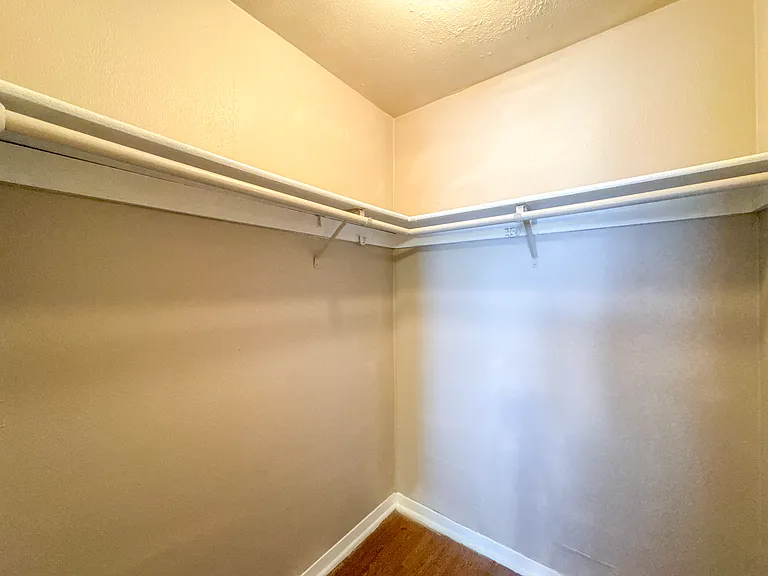 Autumn Chase Apartments — Photo 12