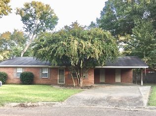975 Mary Ave, Grenada, MS 38901