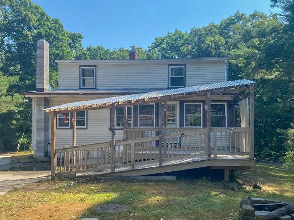 6 Oak Dr, Oxford, MA 01540