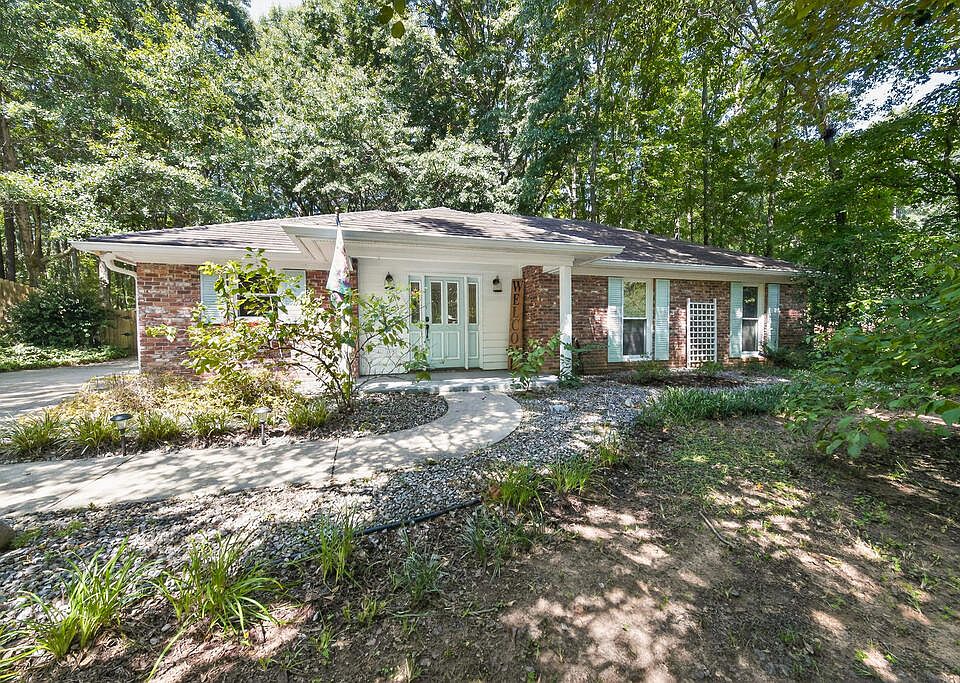 1st image of 248 Saddlebrook Trl