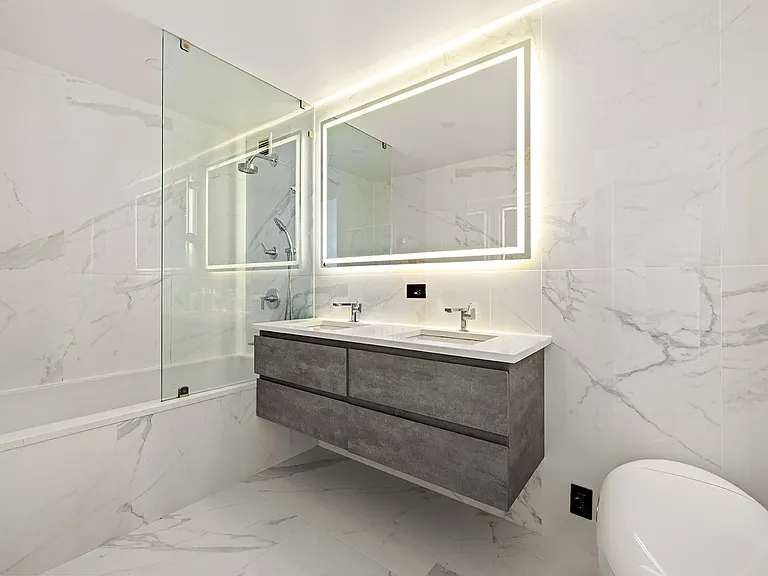 350 W 42nd St #58D — Photo 9