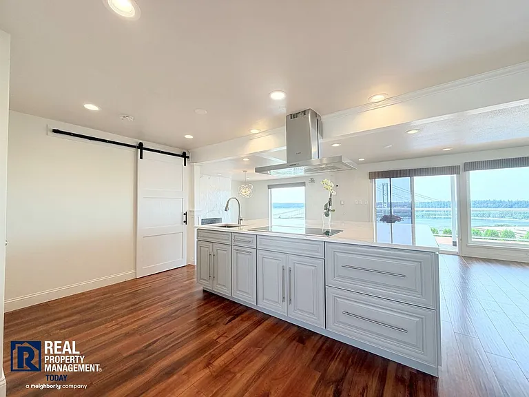 1726 N Jackson Ave — Photo 9