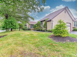 1 Wexford Dr, Monroe Township, NJ