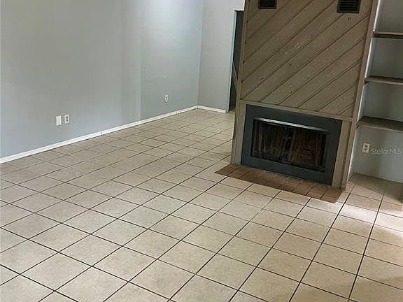 3rd image of 2321 SW 31st Pl APT 1