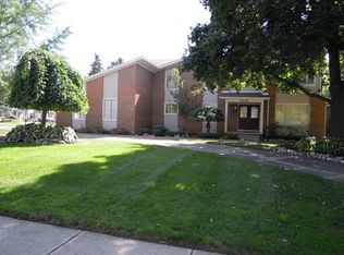 5114 Longview Dr, Troy, MI